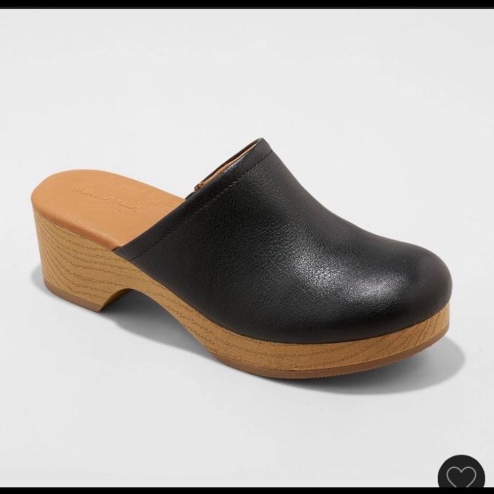 Women’s Clogs US Size 9